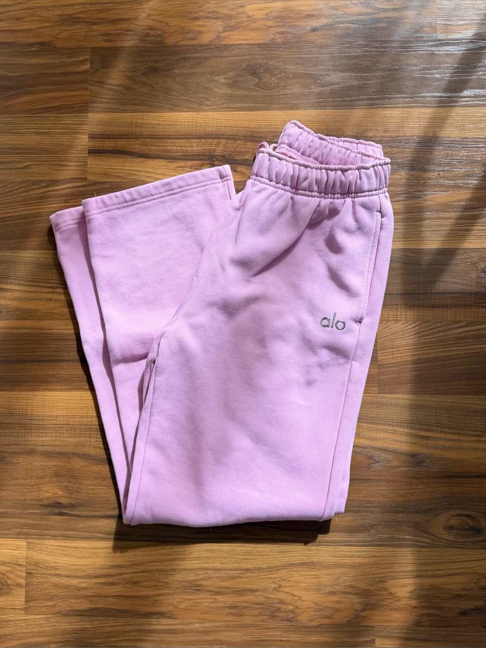 Alo Candy Heart Pink Accolade Straight Leg Sweatpant
